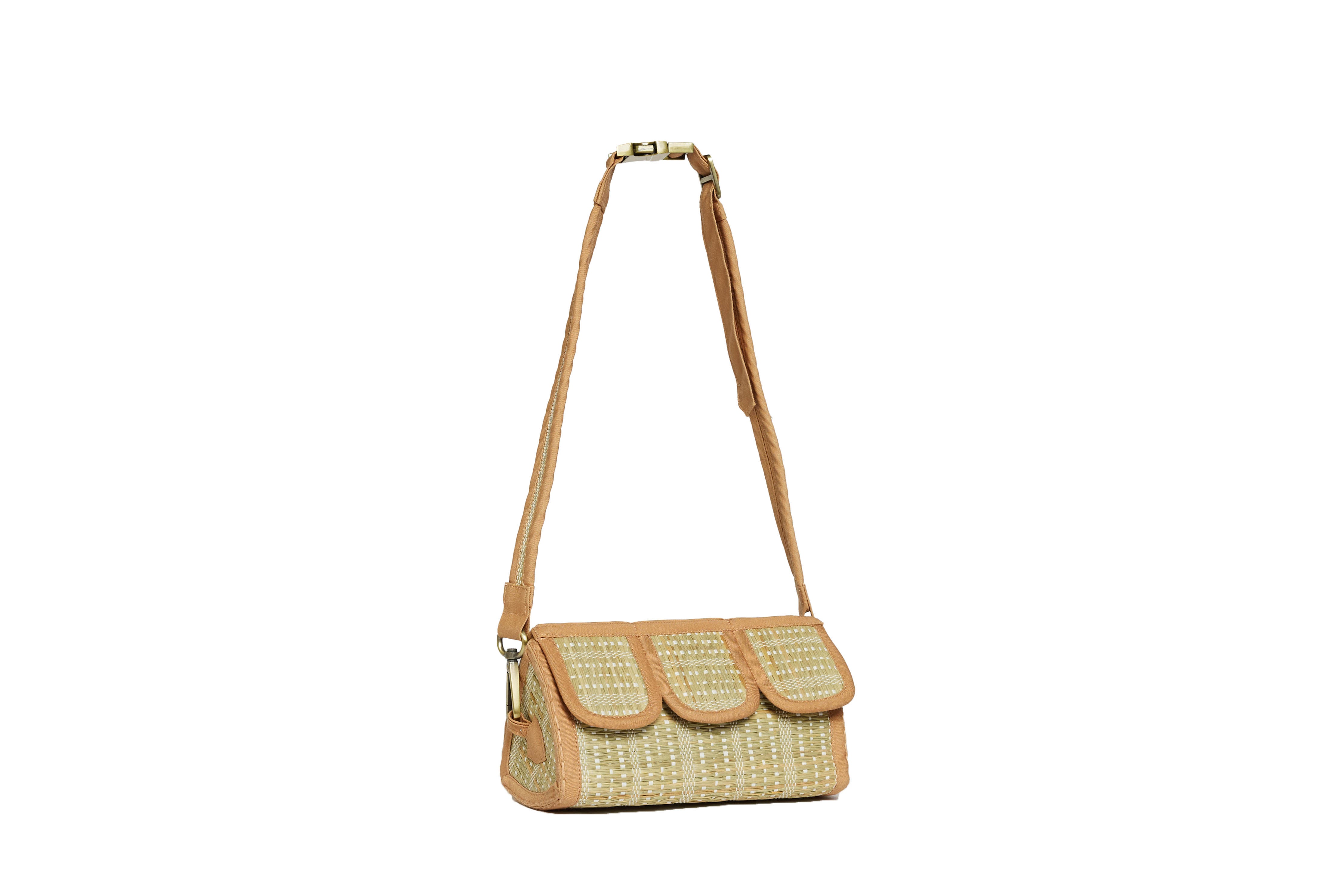 Biscuit Beach Scallop Clutch