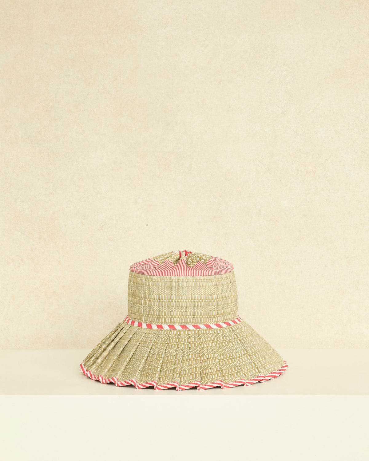 Rayas de Cereza | Sombrero Capri de Lujo