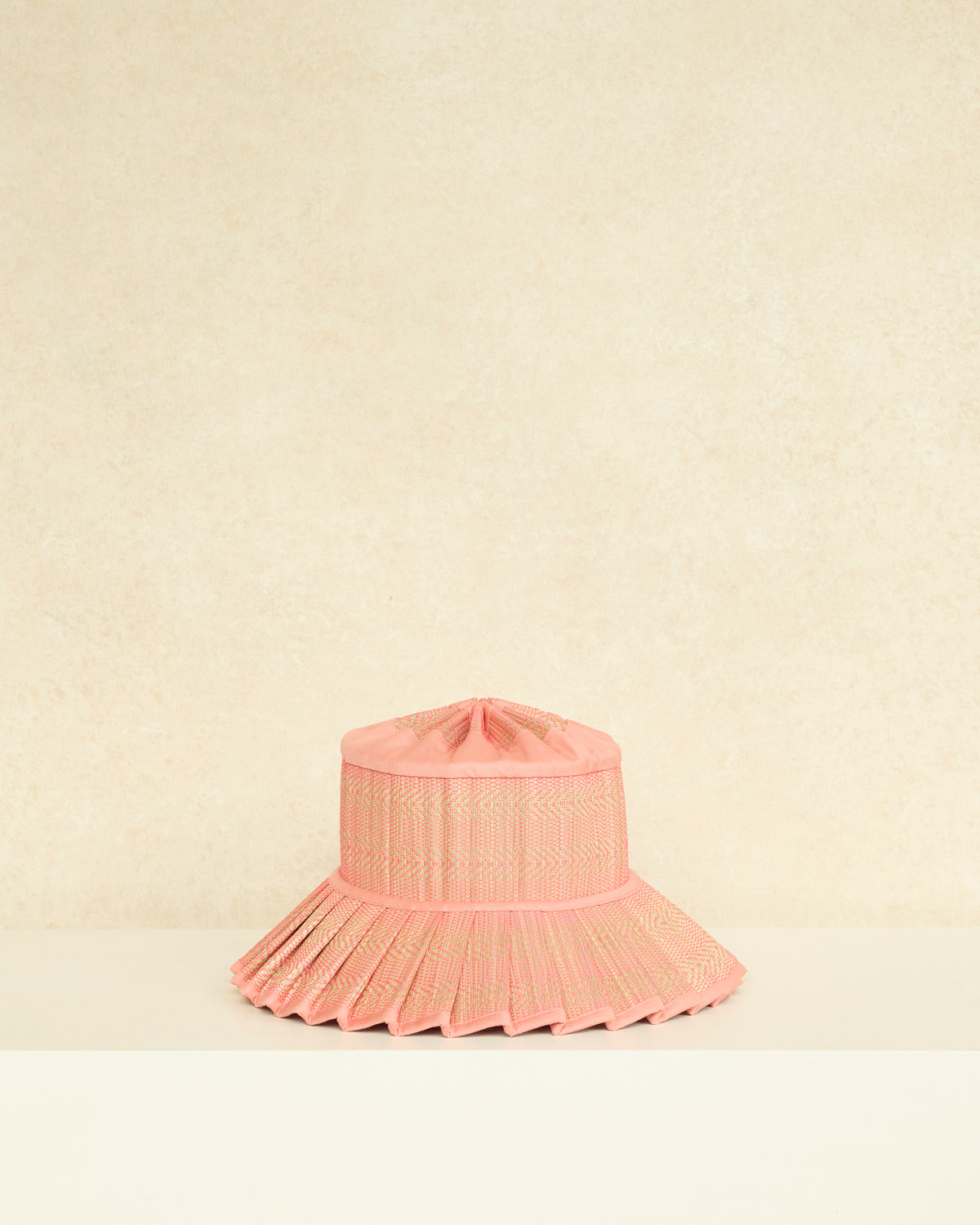 Bebida de durazno | Sombrero Capri con diseño de isla