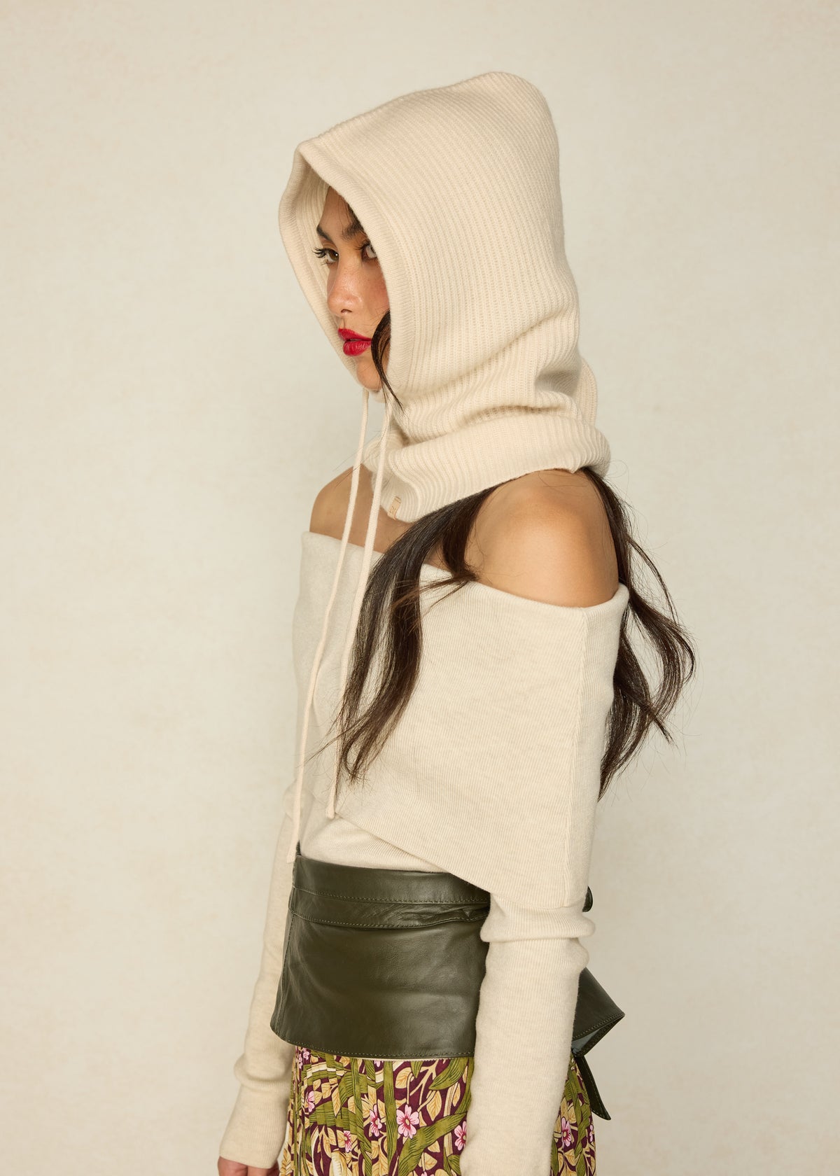 Tumbled Stone | Ice Skate Hood