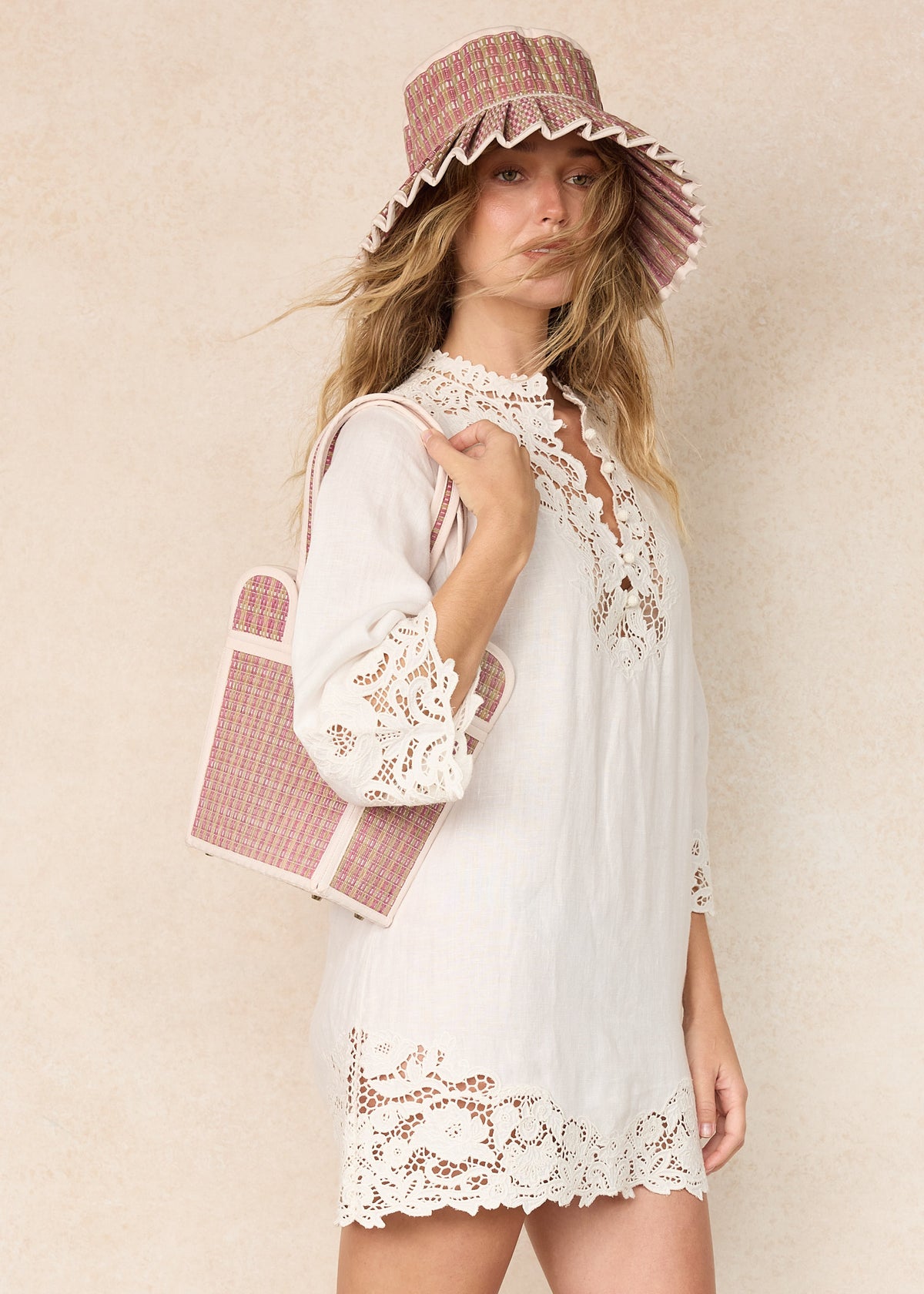 Petal Rush | Sombrero Capri con Borde