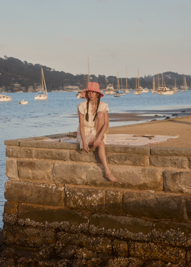 Bebida de durazno | Sombrero Capri con diseño de isla