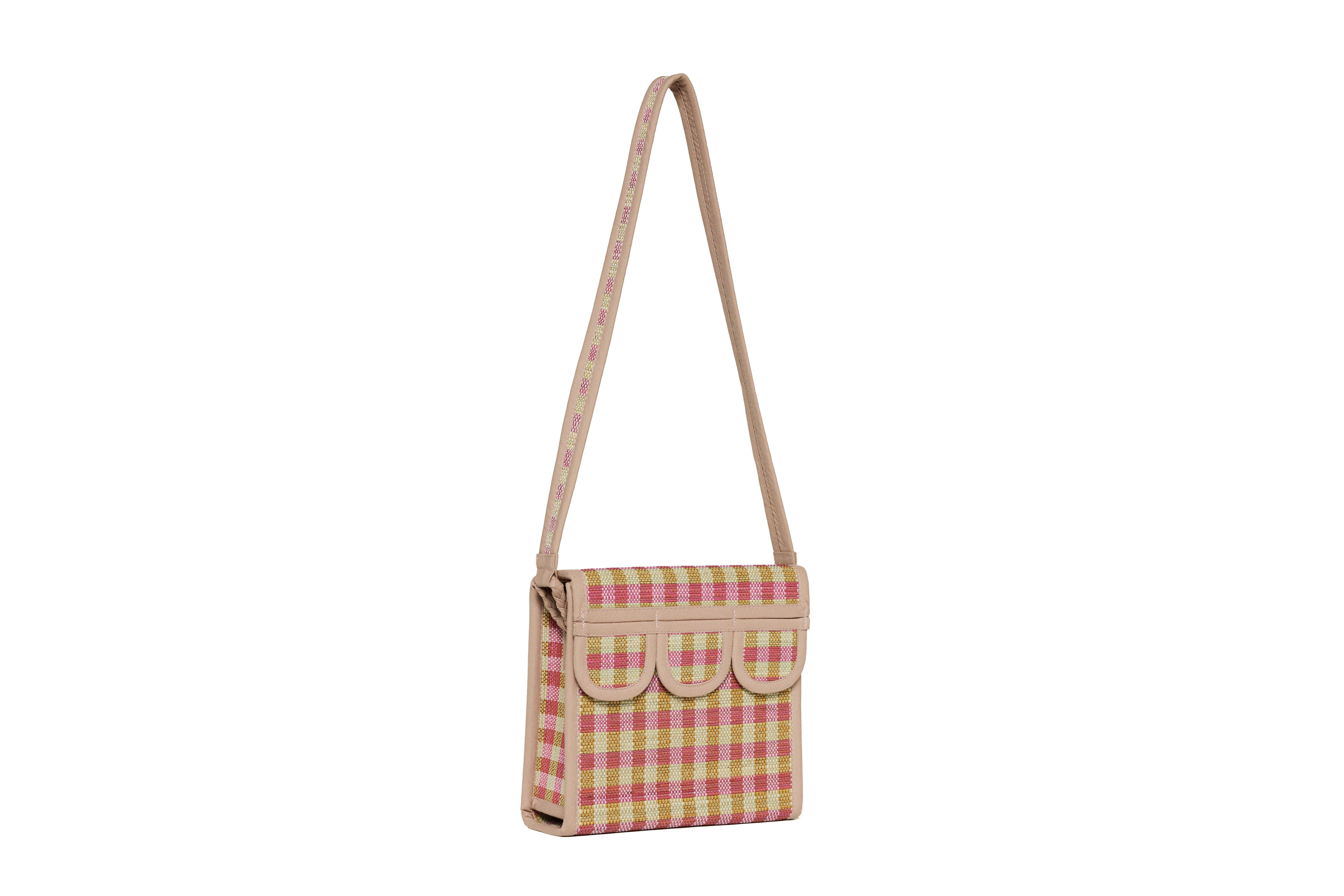 Bartolome Beach | The Picnic Bag Child