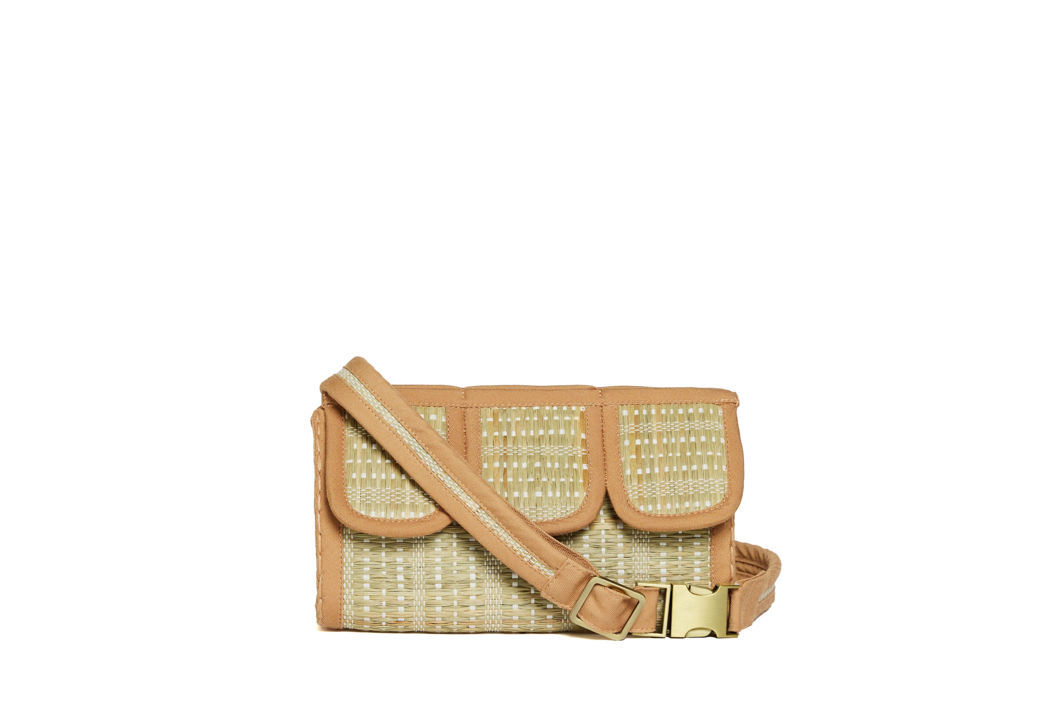 Biscuit Beach Scallop Clutch