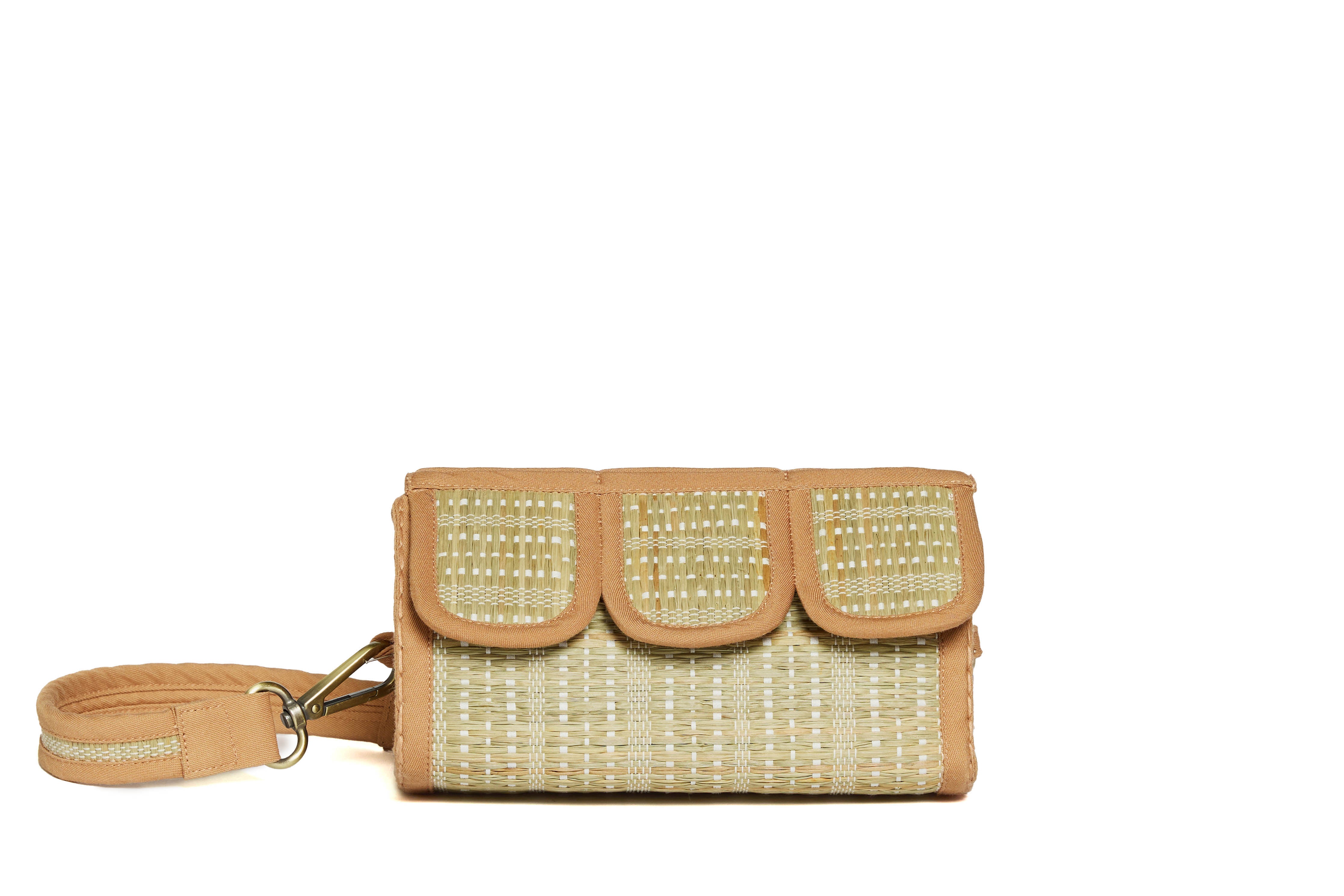 Biscuit Beach Scallop Clutch