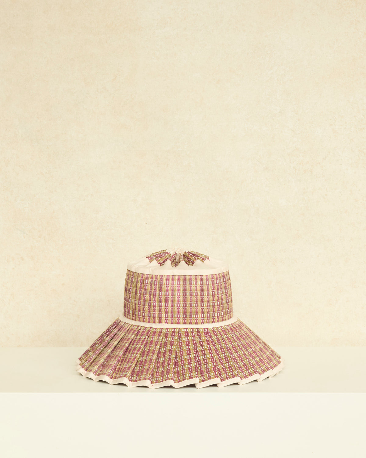 Petal Rush | Sombrero Capri con Borde